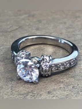 925 Sterling Silver Round Cut CZ Engagement Ring - Clear, Size 8